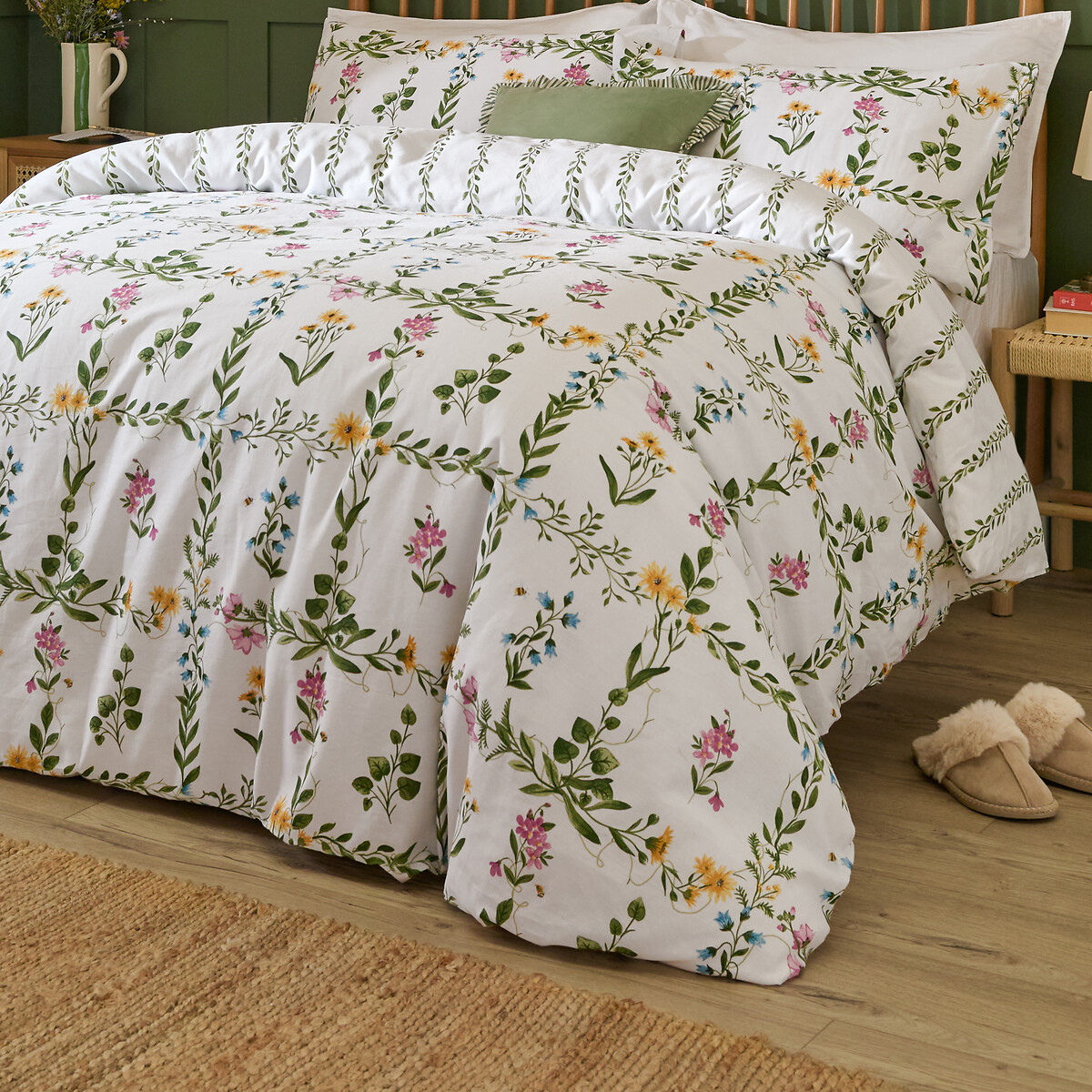 Olivia Reversible 100% Cotton Duvet Cover and Pillowcase Set green, WYLDER
