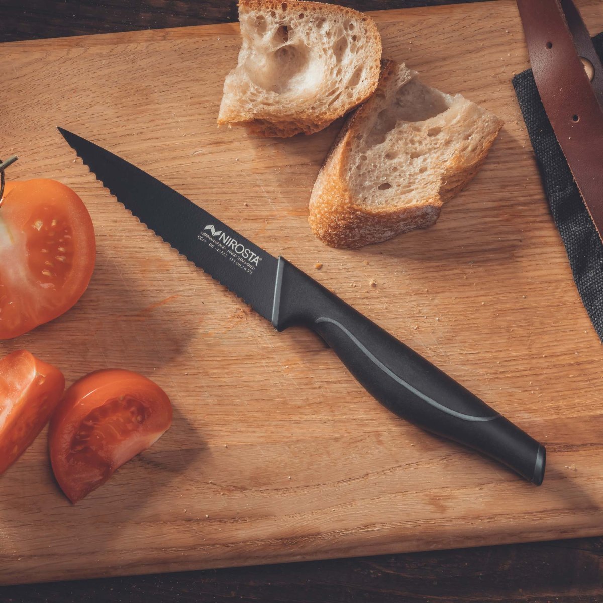 Couteau de cuisine cranté BLACK EDITION noir, NIROSTA