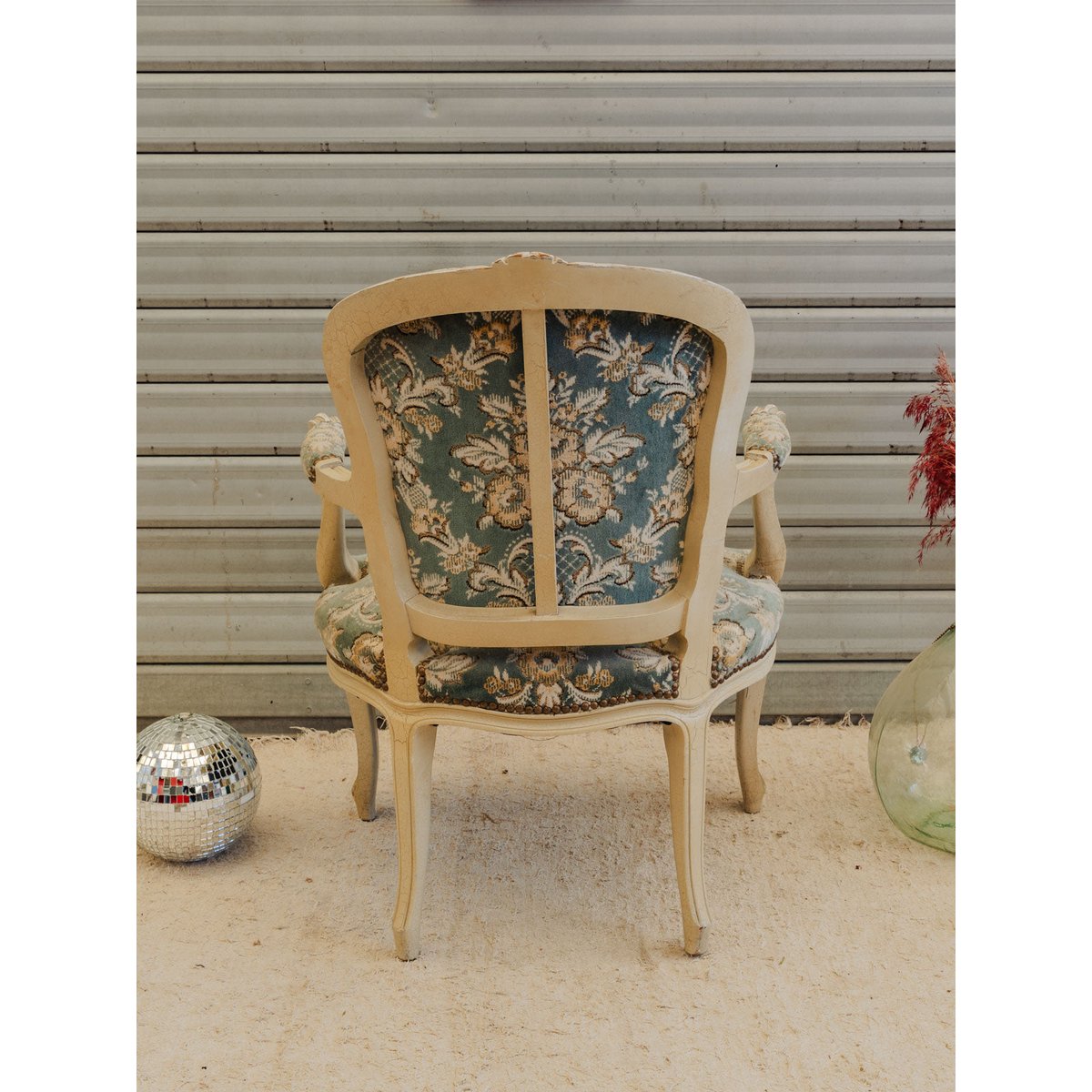 Fauteuil en bois beige et tissu bleu Ernest N°1618 - Bon état beige, DEBONGOUT