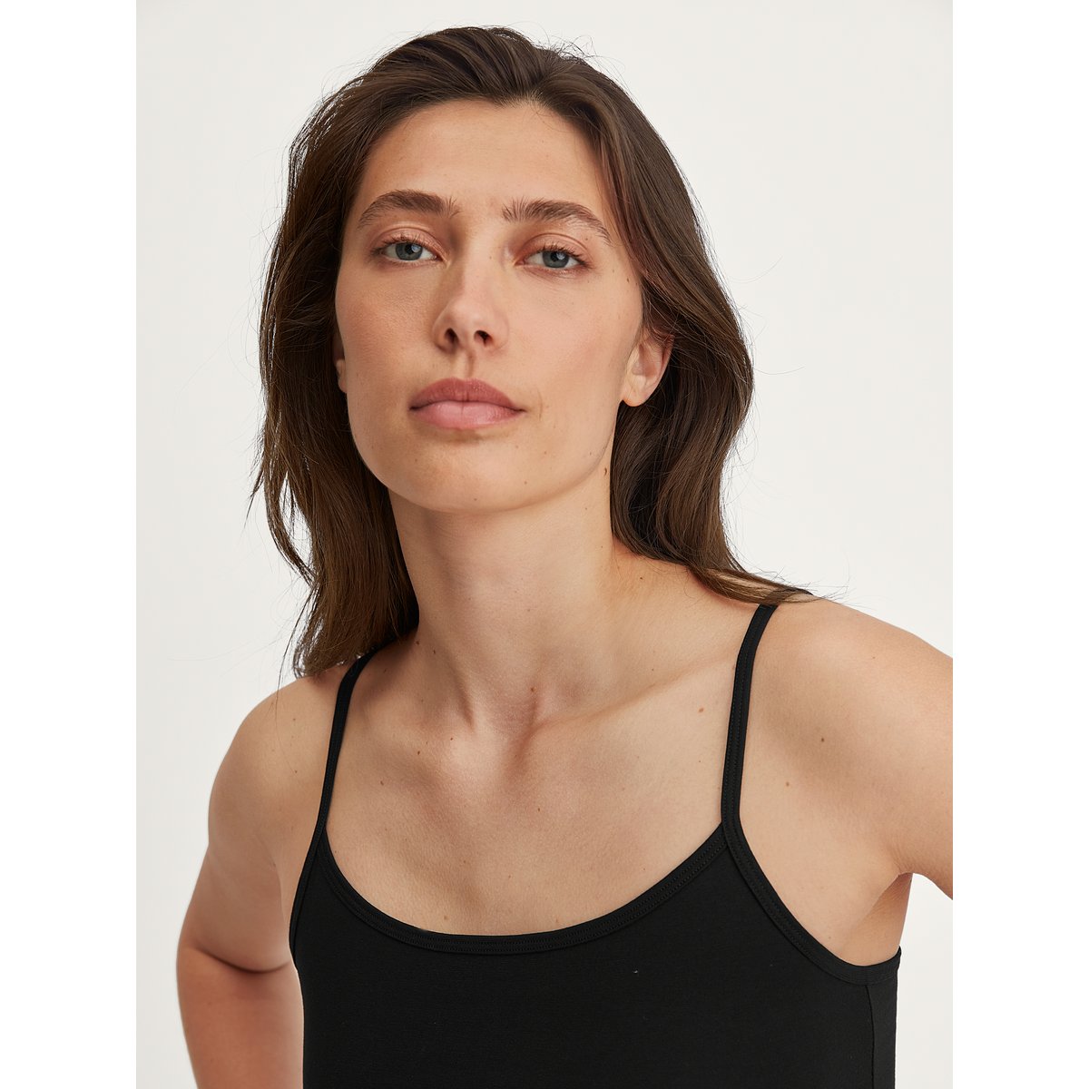 Top à fines bretelles à bretelles Coton ESSENTIAL COTTON noir, CALIDA