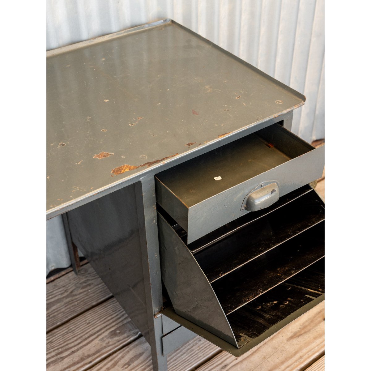 Bureau en métal gris Yvan N°540 - Bon état gris, DEBONGOUT