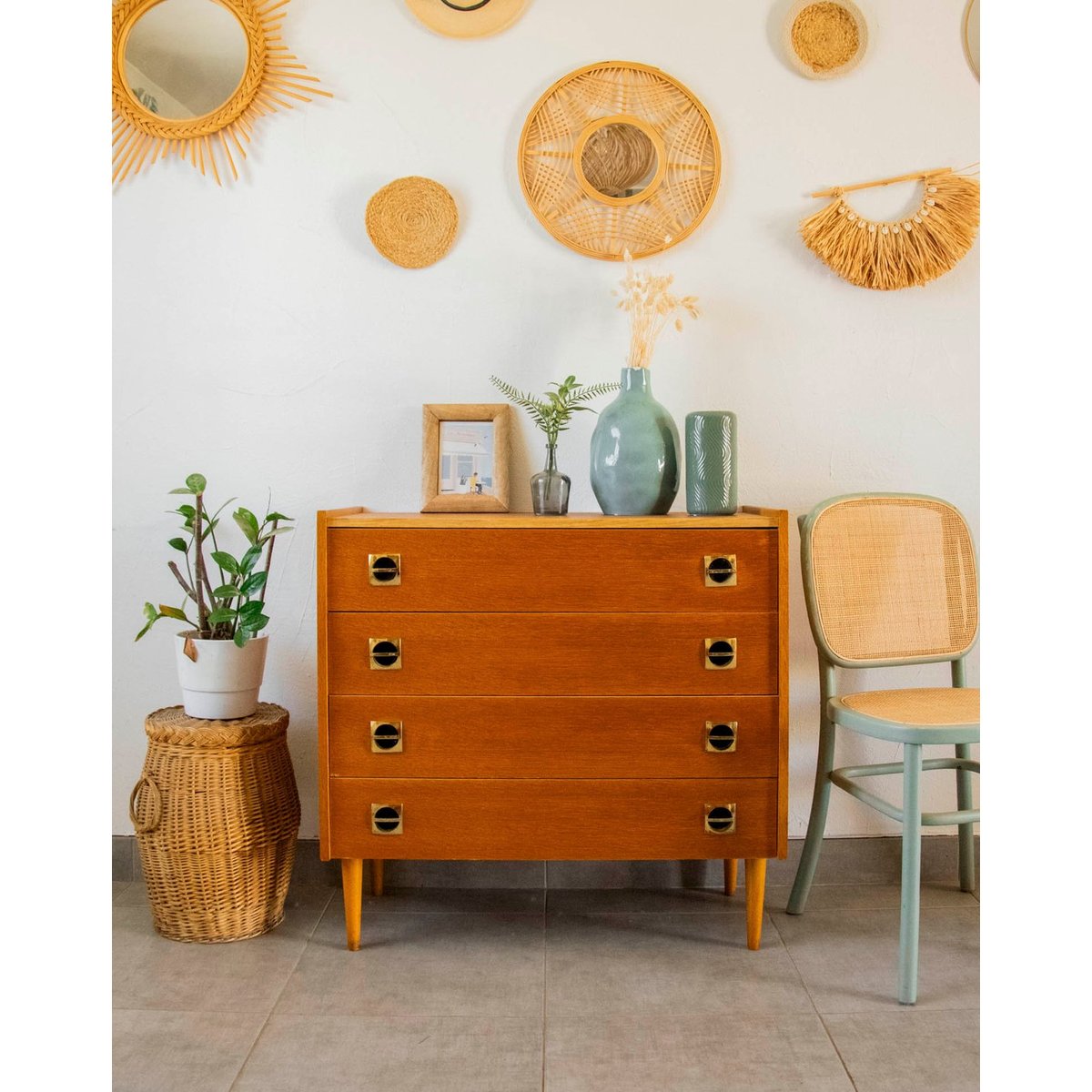 Commode sixties en bois Garance N°587 - Bon état bois foncé, DEBONGOUT