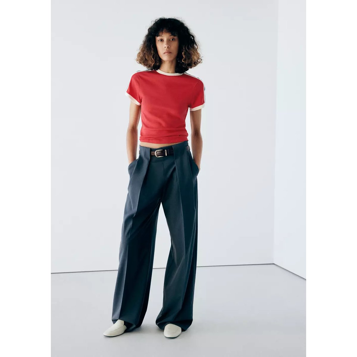 T-shirt détails contrastants rouge, MANGO