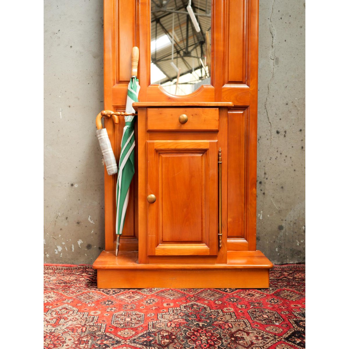 Grand vestiaire en bois Max N°355 - Bon état bois clair, DEBONGOUT