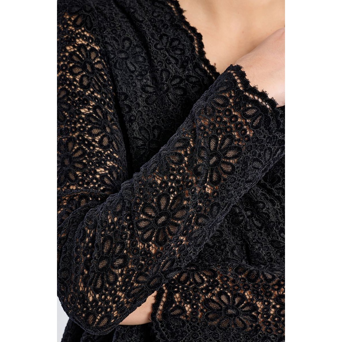 Top asymétrique en velours, brodé noir, LILI SIDONIO