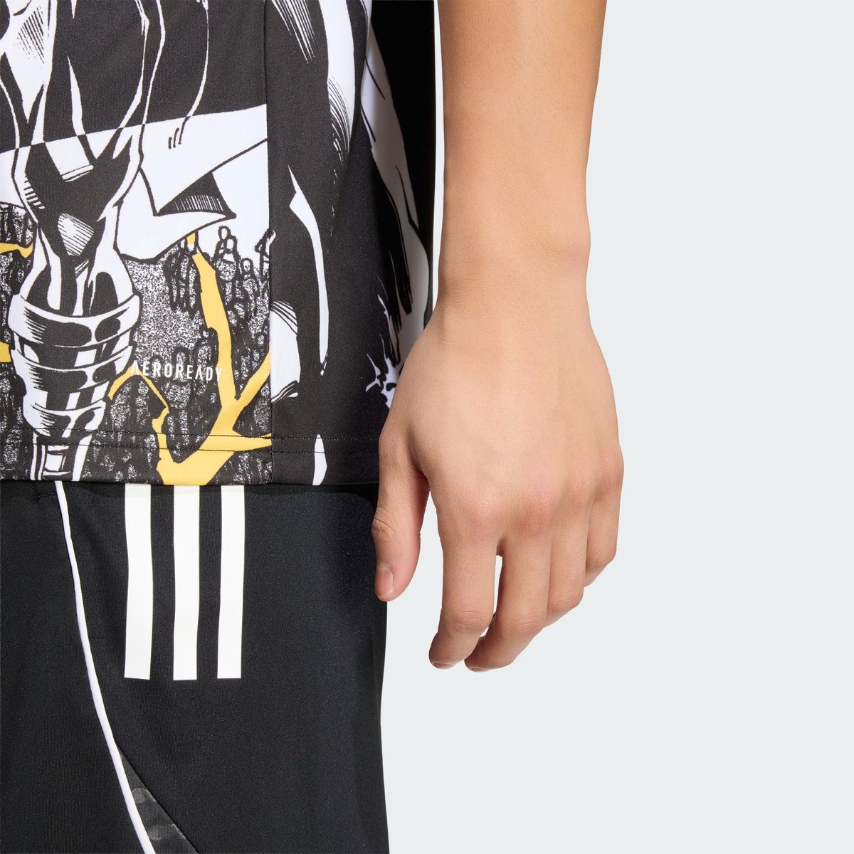 Maillot D'avant-Match Adidas Real Madrid Avengers 25/26 white / black / bold gold, adidas Performance