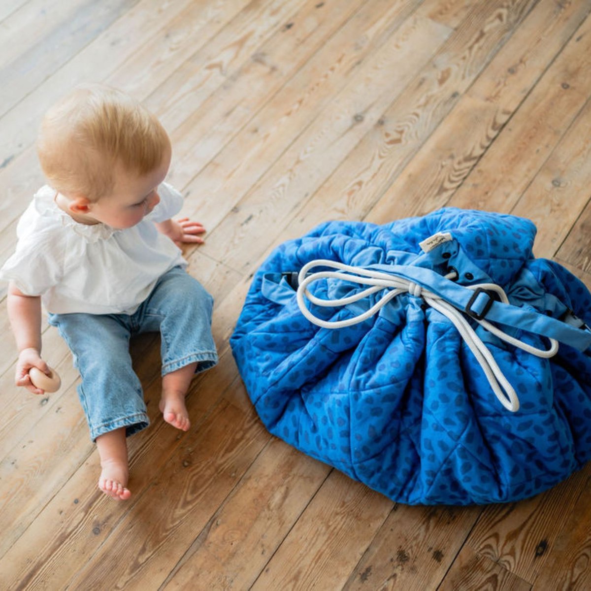 Tapis de jeu 2 en 1 Noomad Organic Soft blanc, bleu, jaune, PLAY&GO