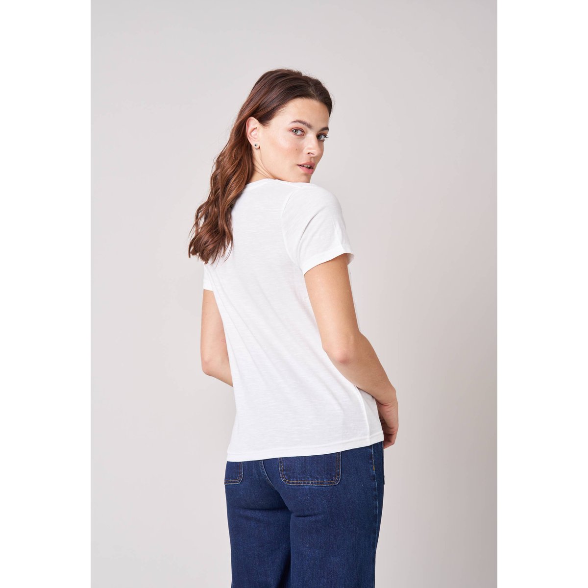 T-shirt femme en 100% coton avec imprimé tête de mort florale BESKULL off white, DEELUXE