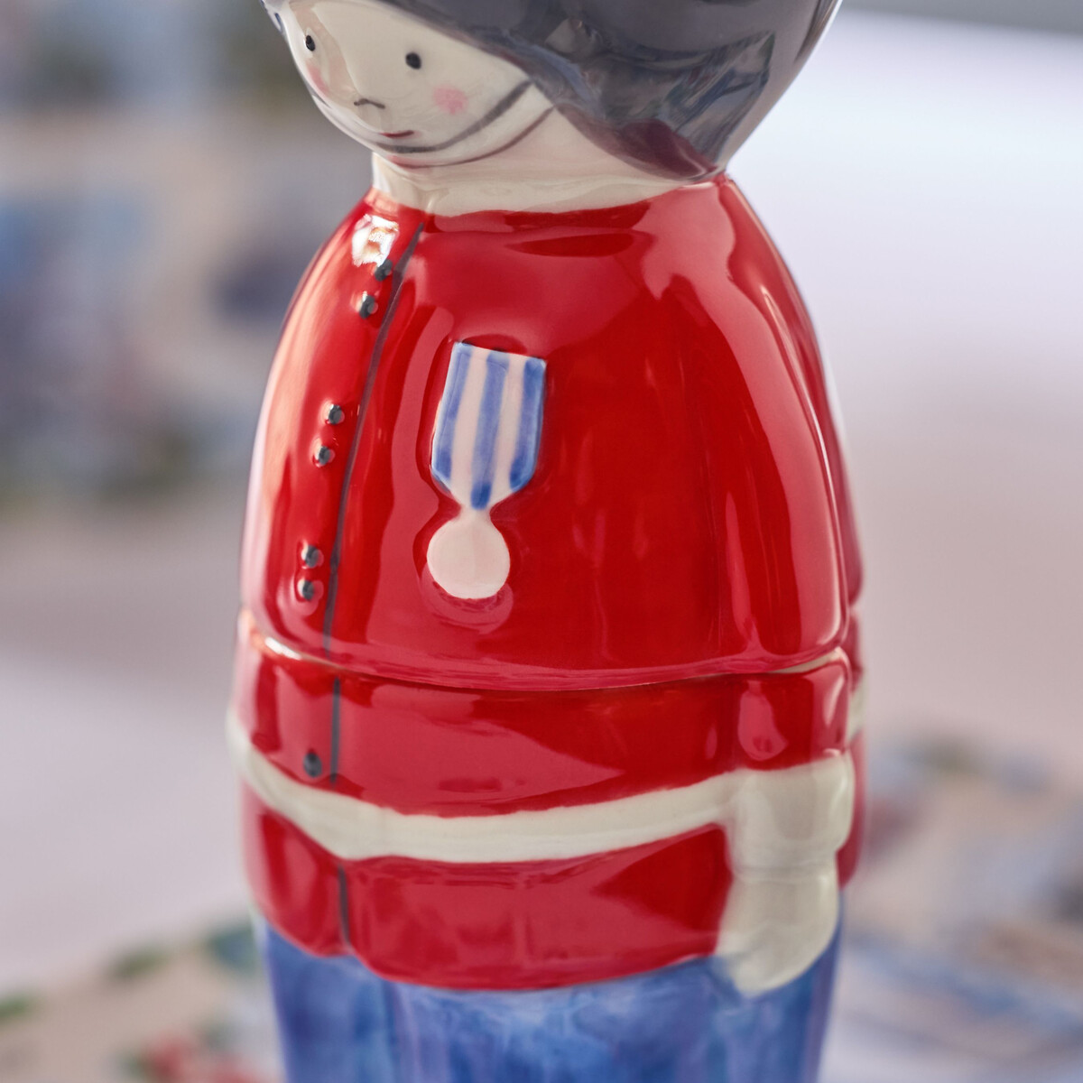 London Town Guard Egg Cup Set red, CATH KIDSTON