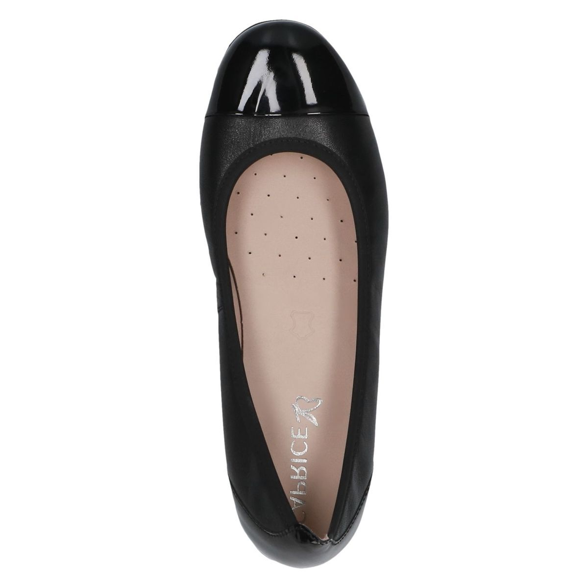 Ballerine en cuir noir brossé, CAPRICE
