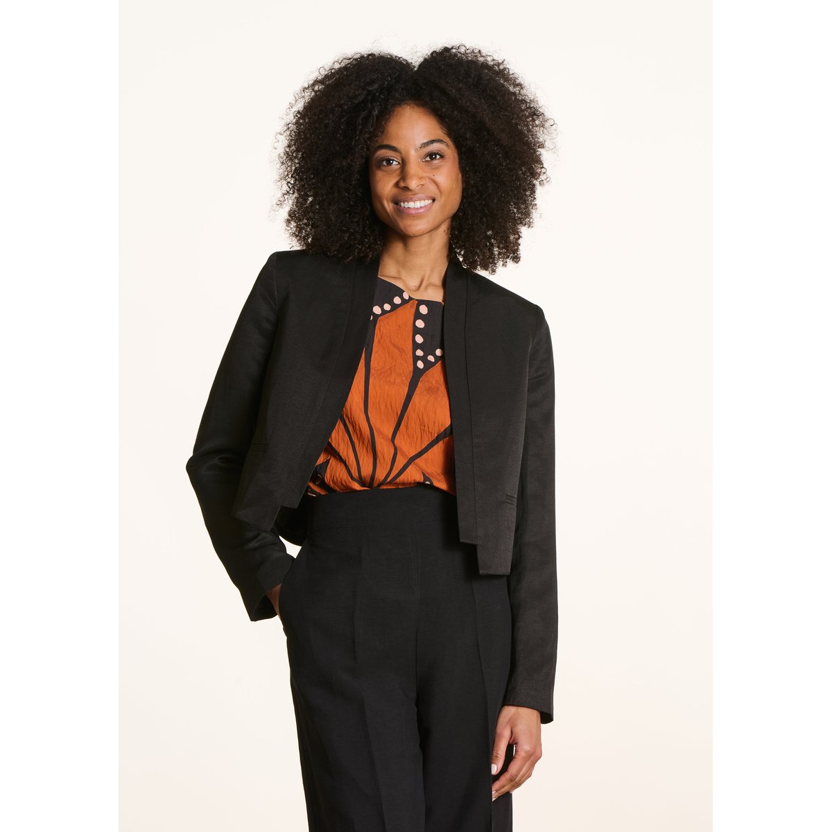 Veste courte irisée ouverte noir, LA FEE MARABOUTEE