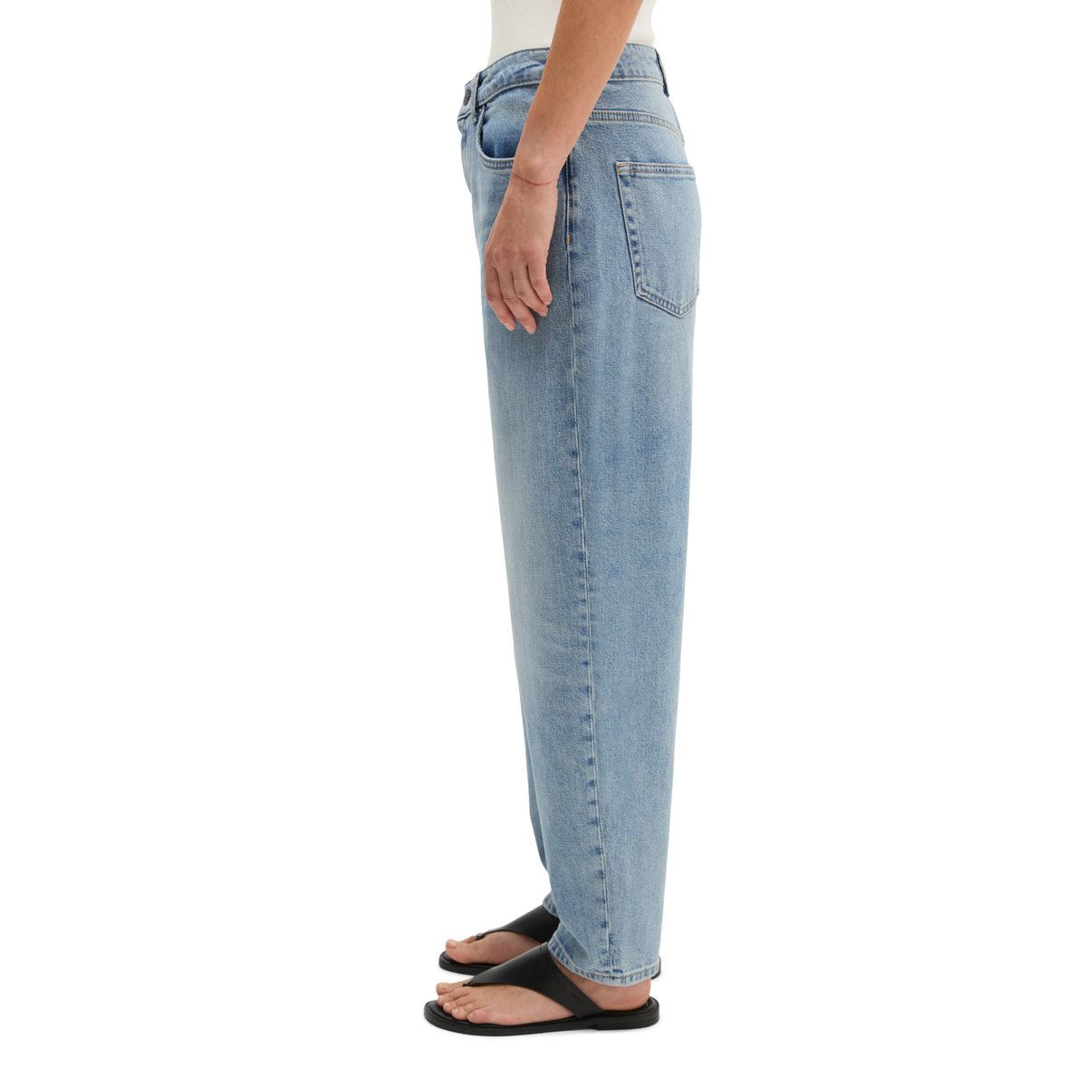 Jeans modèle Lara barrel cropped avec CIRCULOSE bleu clair, MARC O'POLO