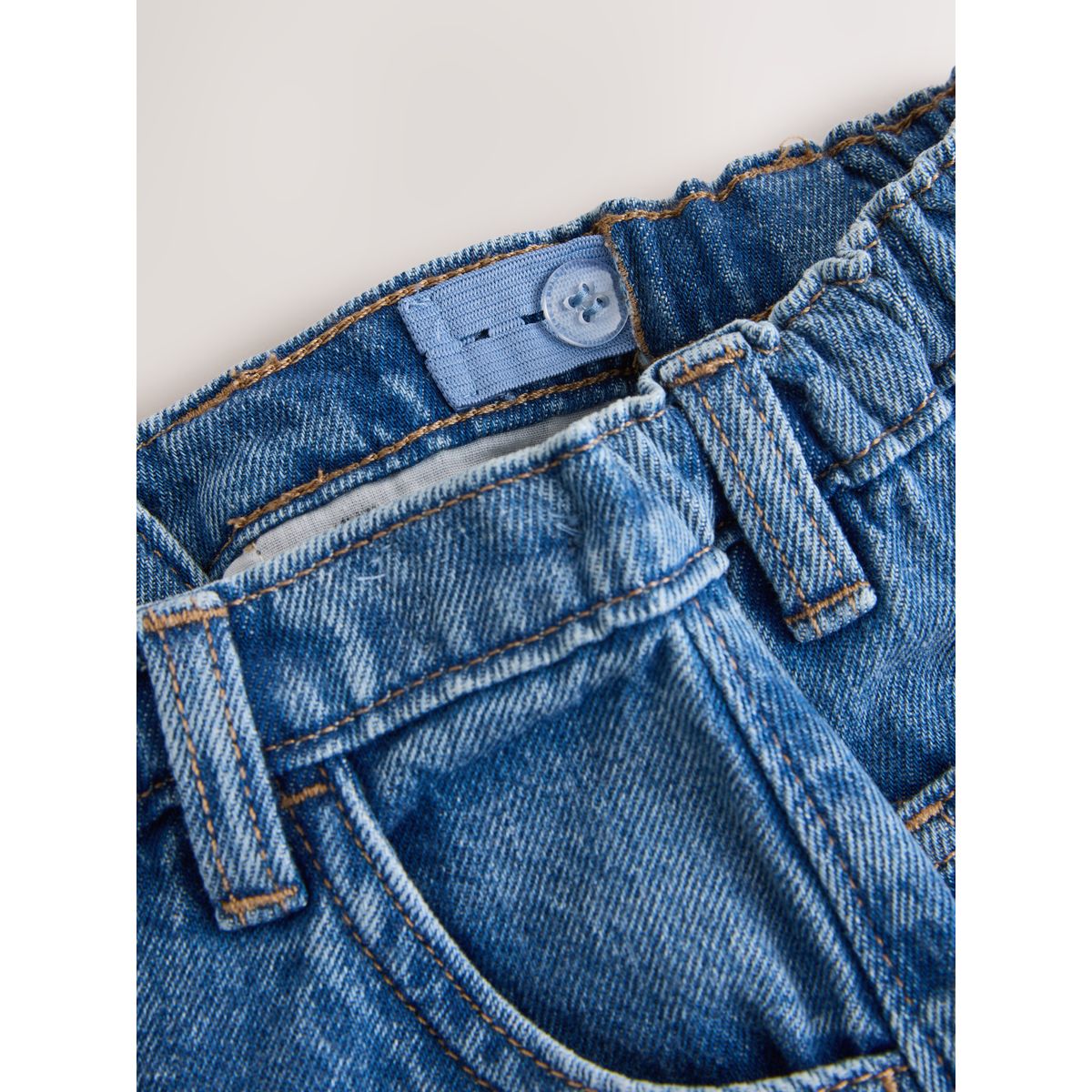 Jean barrel denim moyennement délavé, NEXT