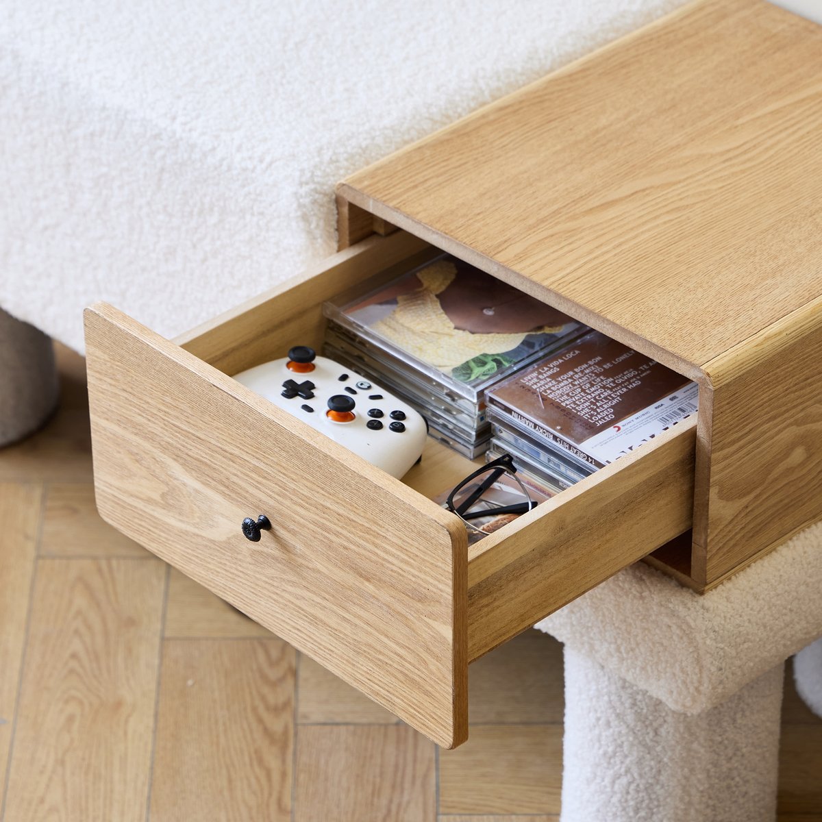 Banc avec rangement, bouclette, VADSO blanc cassé, NORDLYS