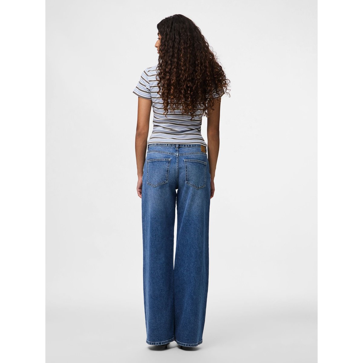 Jean À Coupe Ample medium blue denim, PIECES