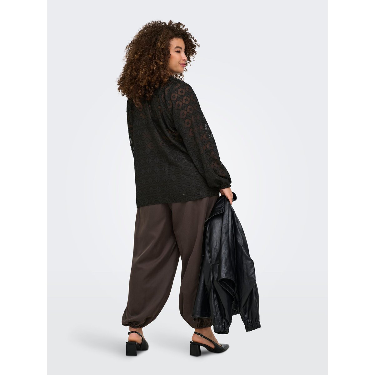 Blouse black 1, ONLY CARMAKOMA