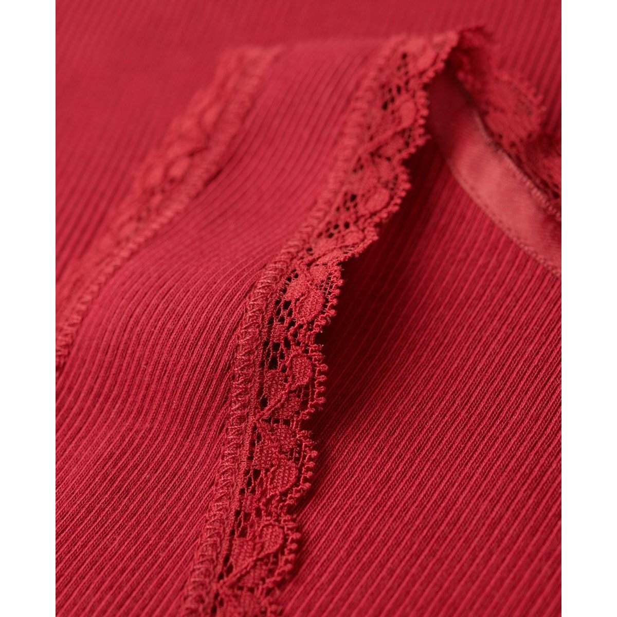 Débardeur avec liseré en dentelle Athletic Essentials rouge barndoor, SUPERDRY
