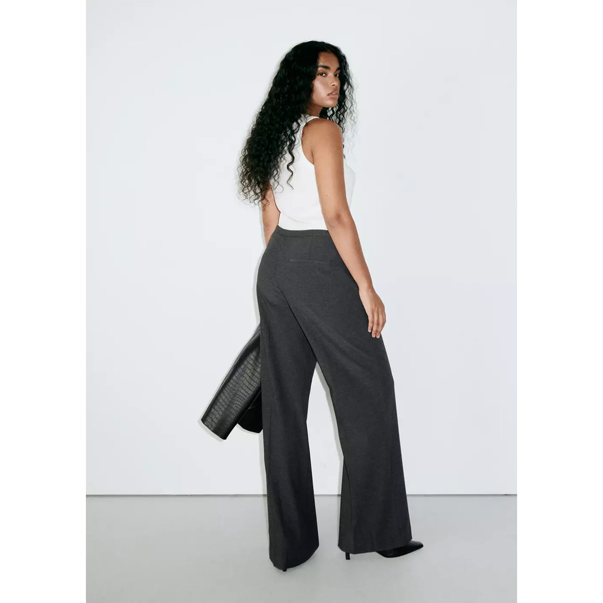 Pantalon flare à rayures avec pli marqué gris, MANGO