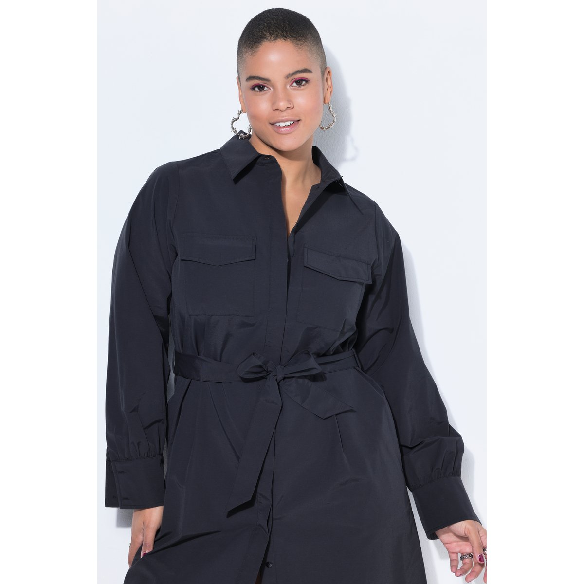 Robe chemisier cintrée, mi-longueur noir, STUDIO UNTOLD