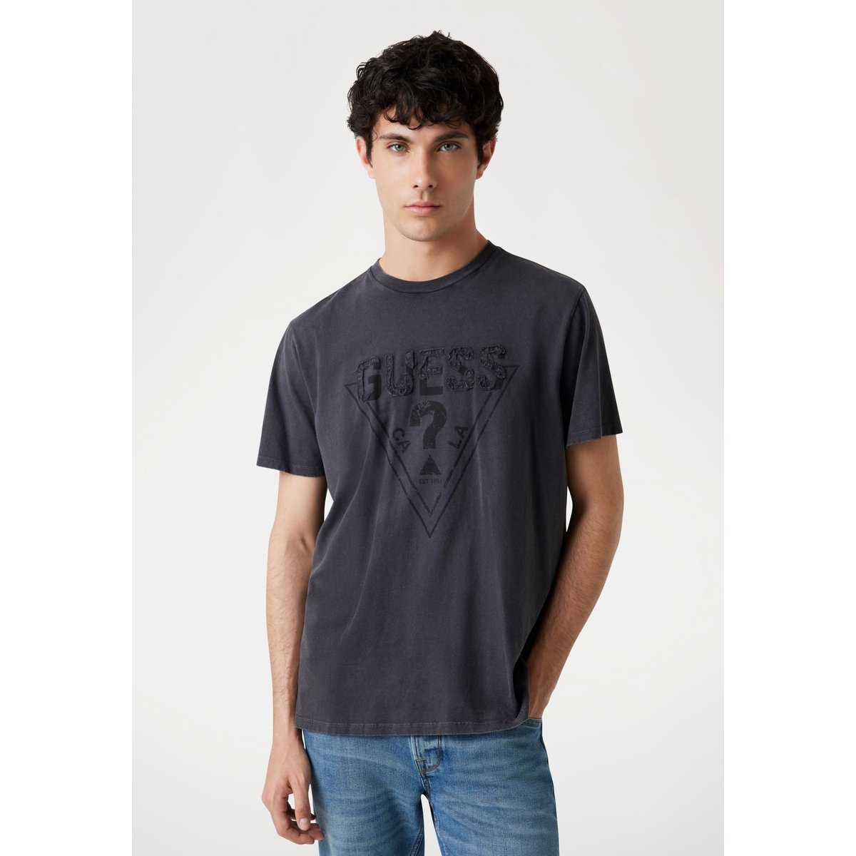 T-Shirt Logo Triangulaire noir, GUESS
