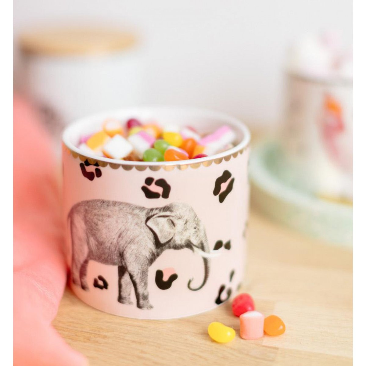 Pot Hermétique Elephant 9 cm multicolor , détails bords dorés, YVONNE ELLEN