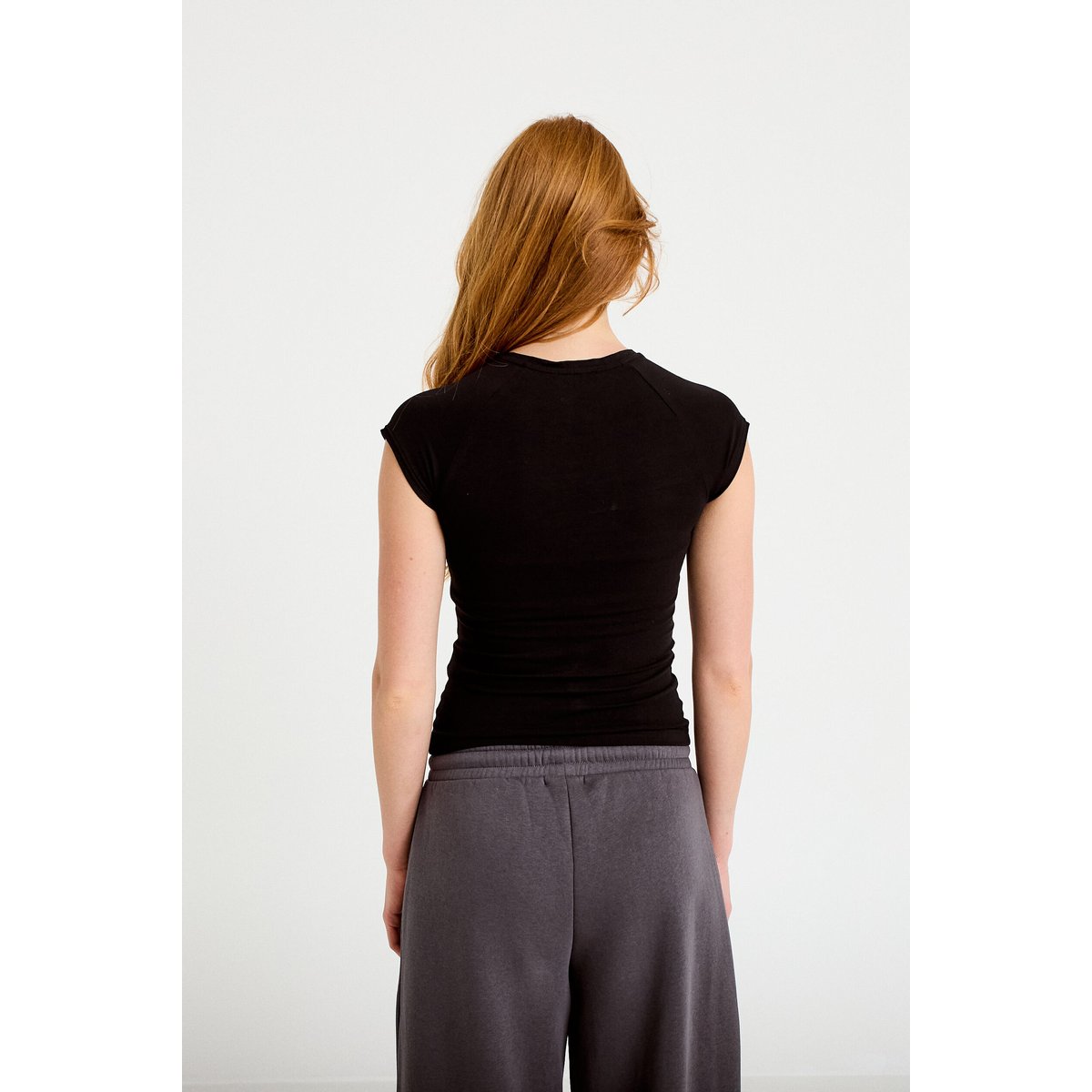 T-shirt ajusté court col rond noir, CACHE CACHE