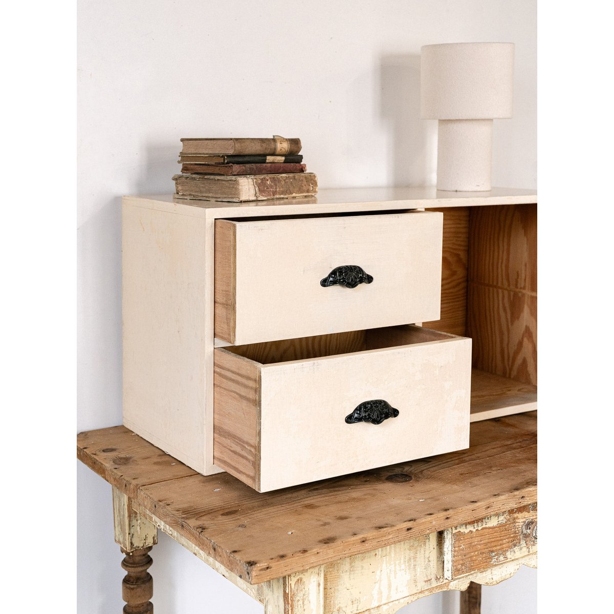 Meuble de rangement à casiers en bois Fernand N°243 - Bon état beige, DEBONGOUT
