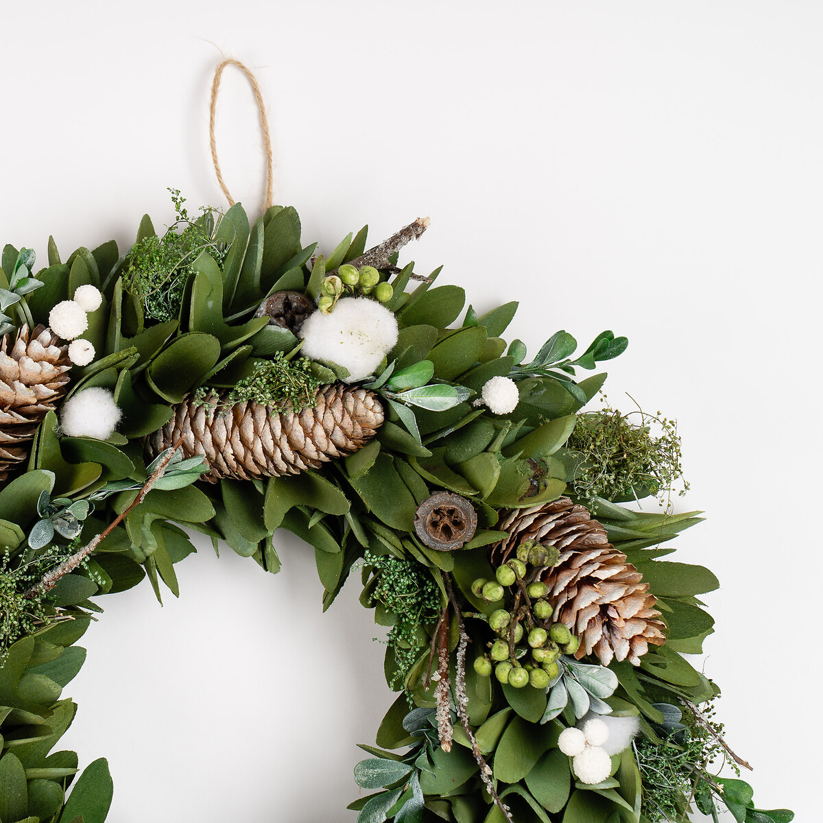 38cm Cotton Ball Wood Shave Wreath green, SO'HOME