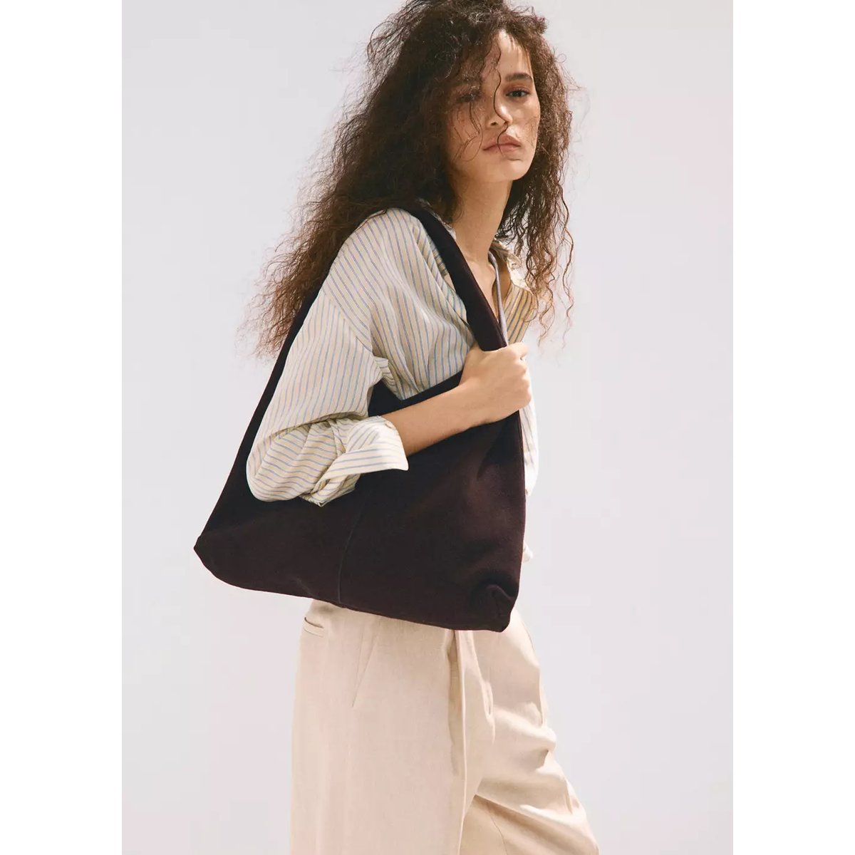 Sac fourre-tout suède chocolat, MANGO