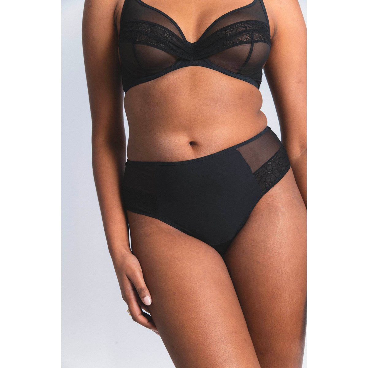 Shorty-tanga en dentelle NUDITÉ noir, MAISON LEJABY