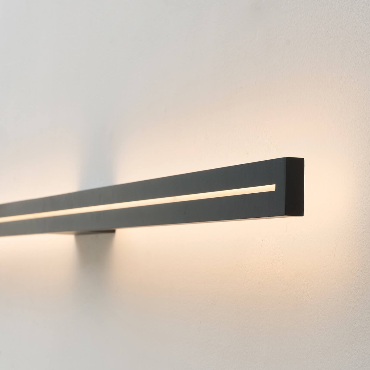 Applique LED murale longue IP54 - NOMÉRIS noir, KOSILUM