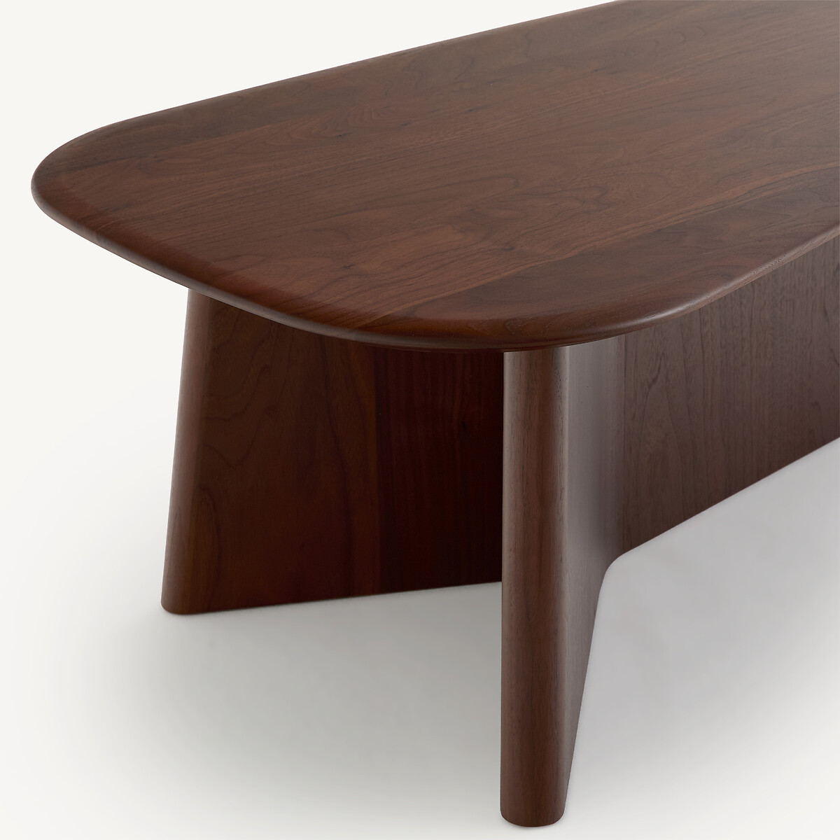 Mesa de centro de nogal, altura 30 cm, TRIANGOLO, diseño de Emmanuel Gallina nogal, AM.PM X EMMANUEL GALLINA