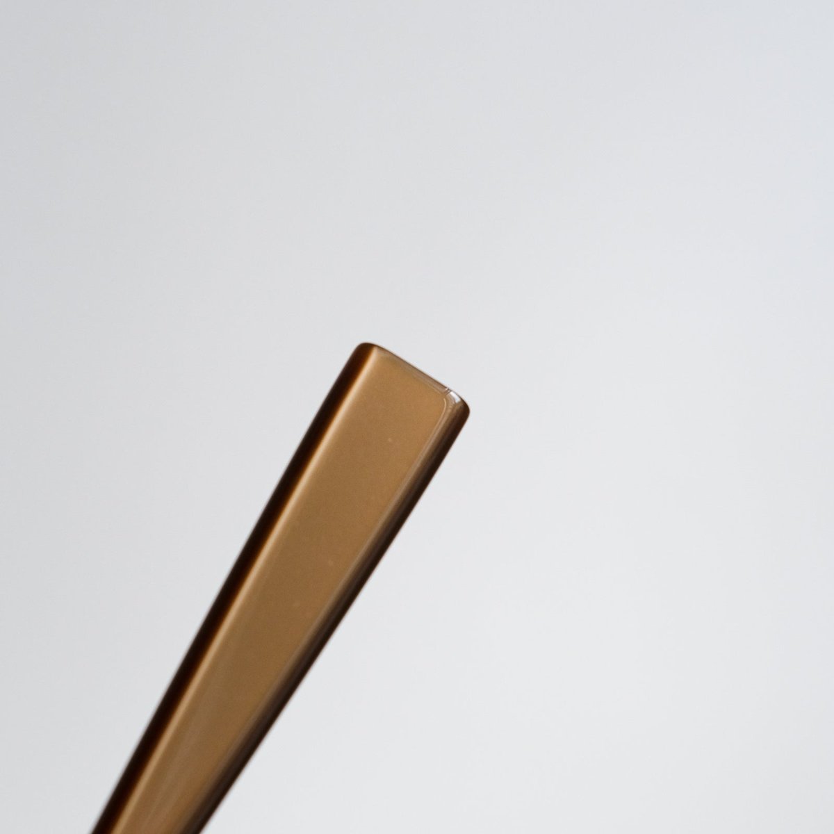 Set Les Essentiels - ensemble de 4 couverts de service, Icône marron, SABRE