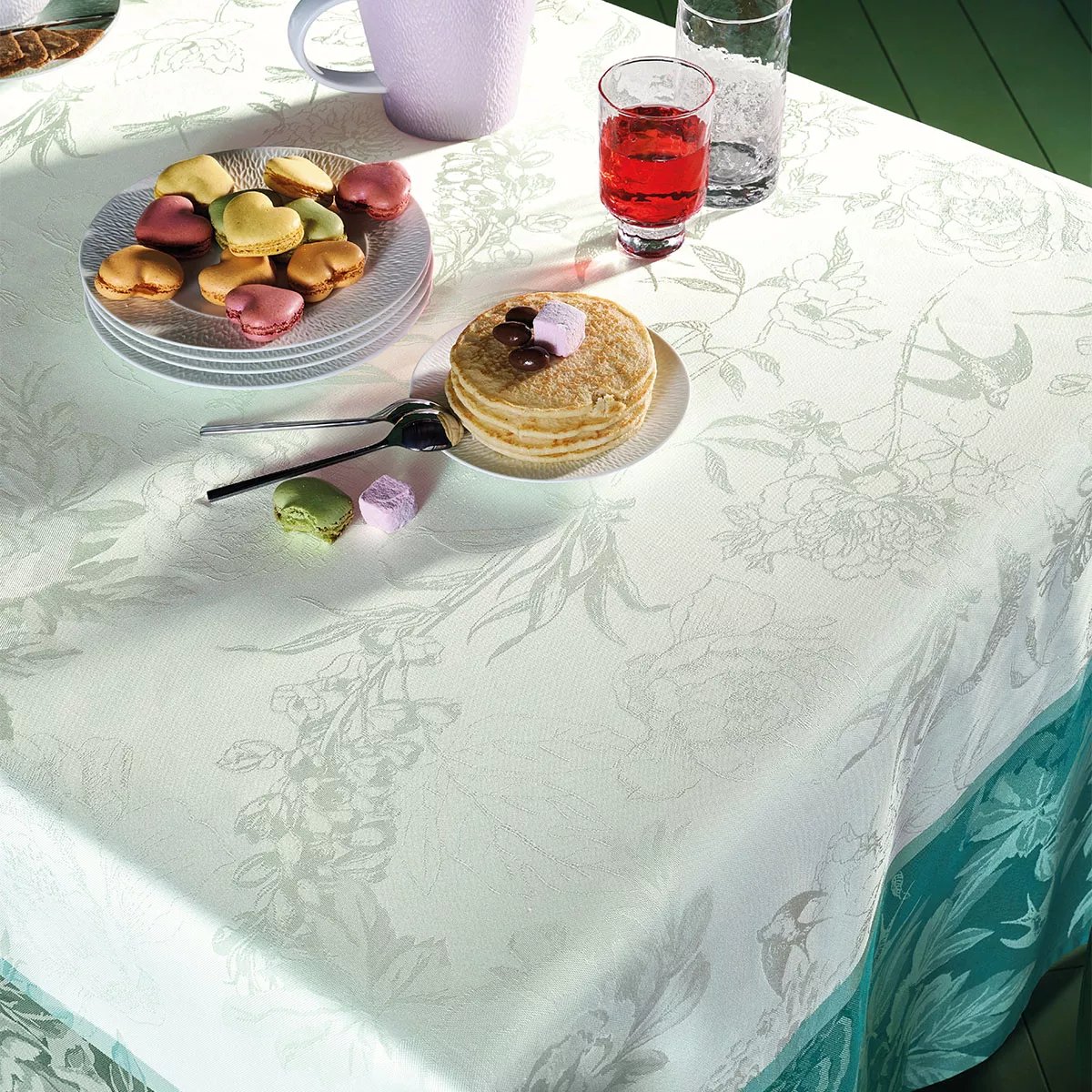 Nappe pur coton antitache JARDIN DE PIVOINES vert, GARNIER-THIEBAUT