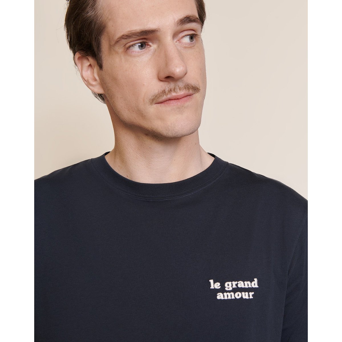 T-shirt brodé en coton bio, LE GRAND AMOUR bleu - nuit, EMOI EMOI
