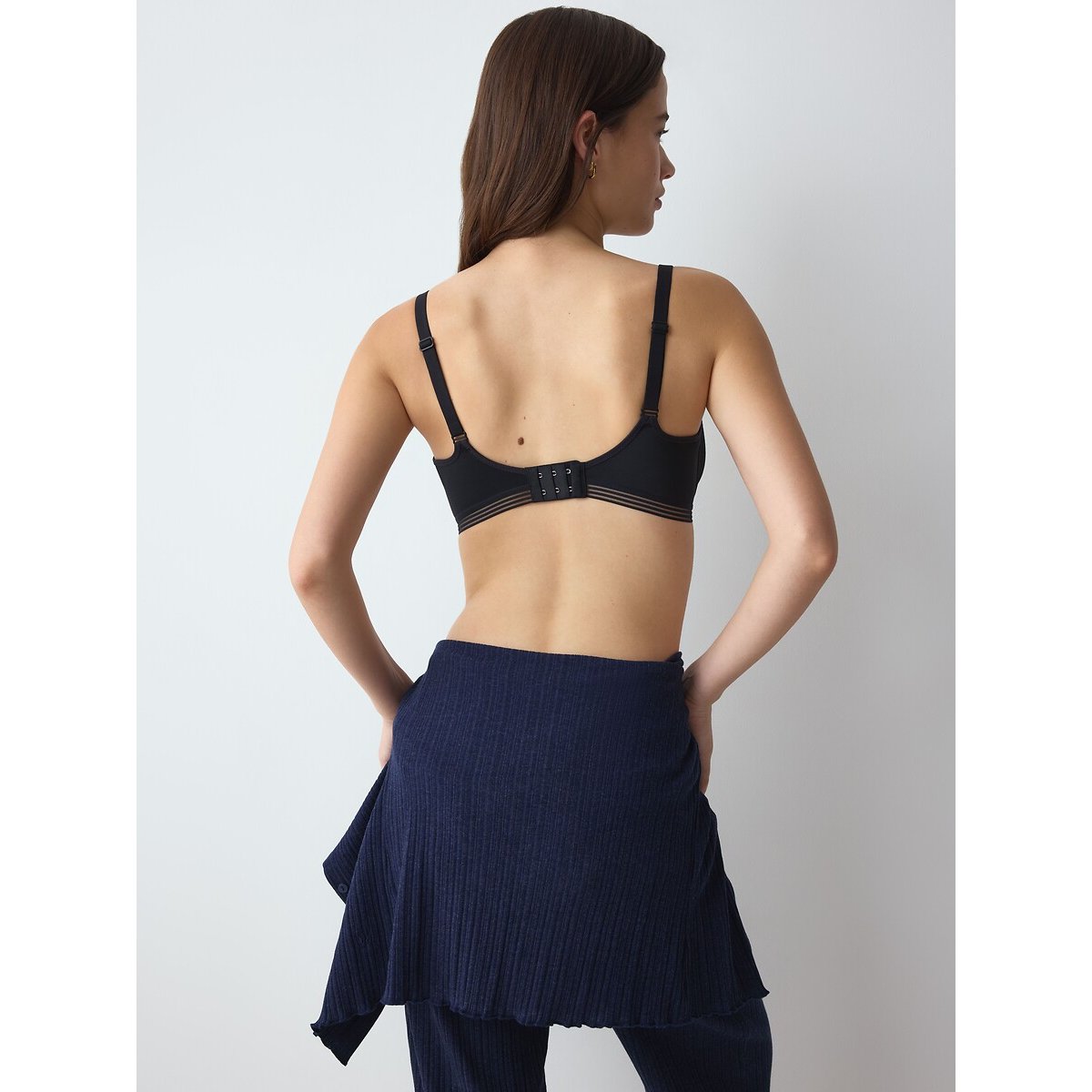 Soutien-gorge minimiseur Infinite Sensation noir, TRIUMPH