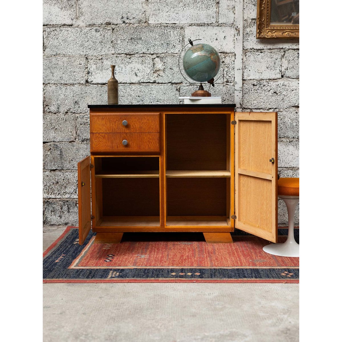 Commode bois au plateau vert d'eau Olga N°673 - Bon état bois clair, DEBONGOUT