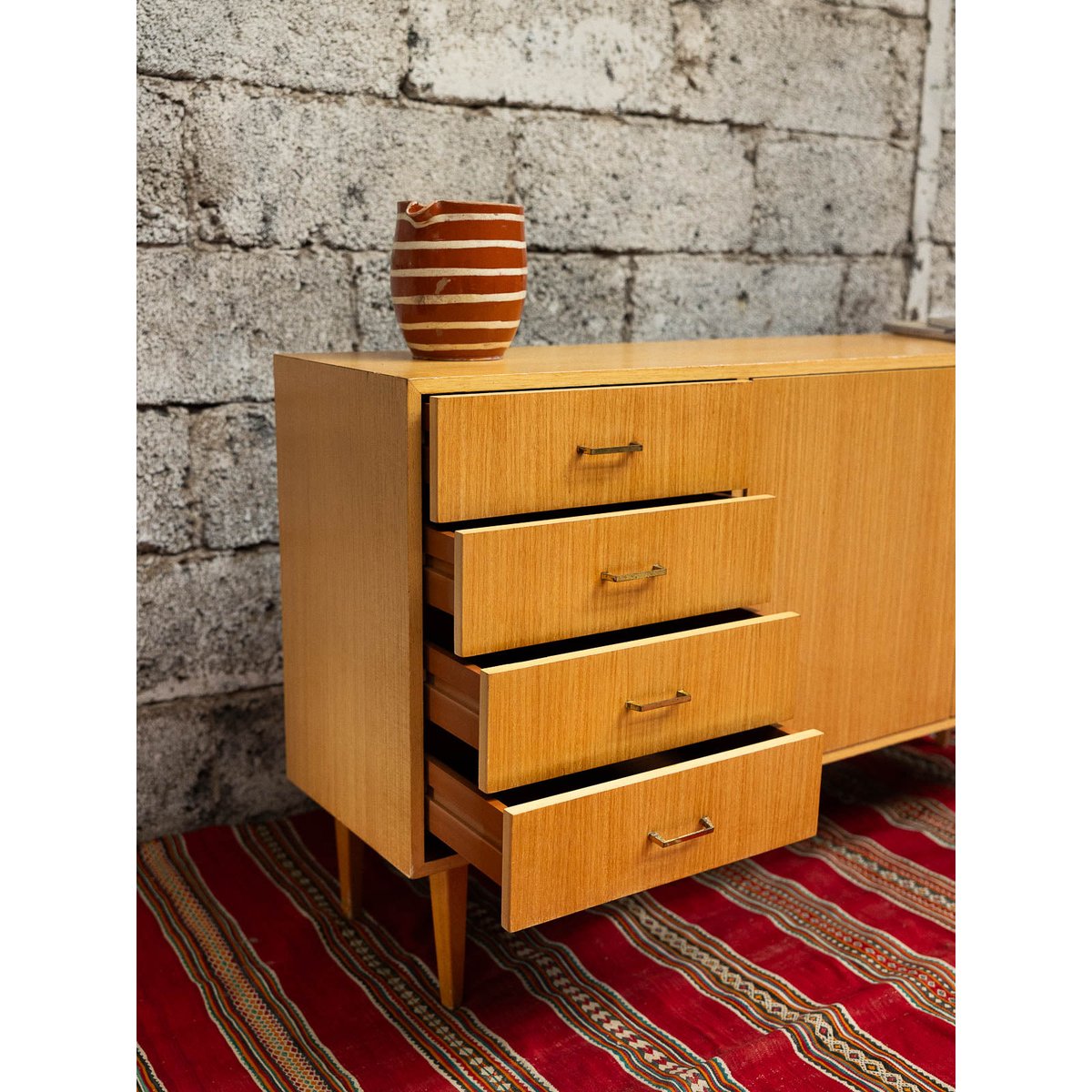 Enfilade à la belle essence de bois Margaret N°526 - Bon état beige, DEBONGOUT