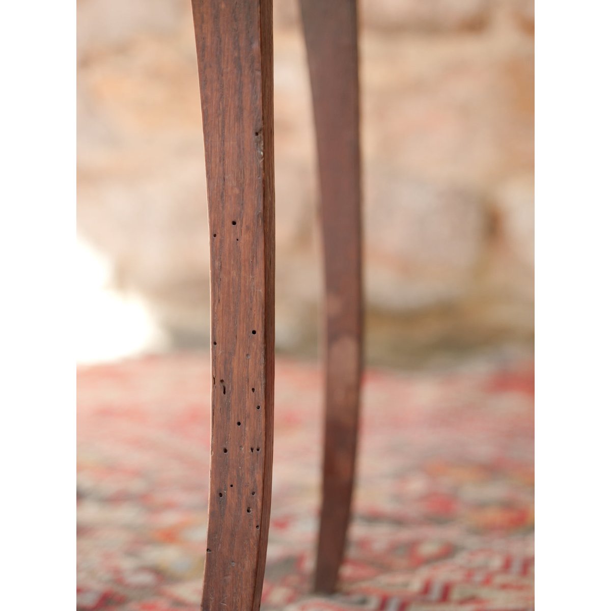Table d'appoint au tiroir secret Francine N°1585 - Bon état bois foncé, DEBONGOUT