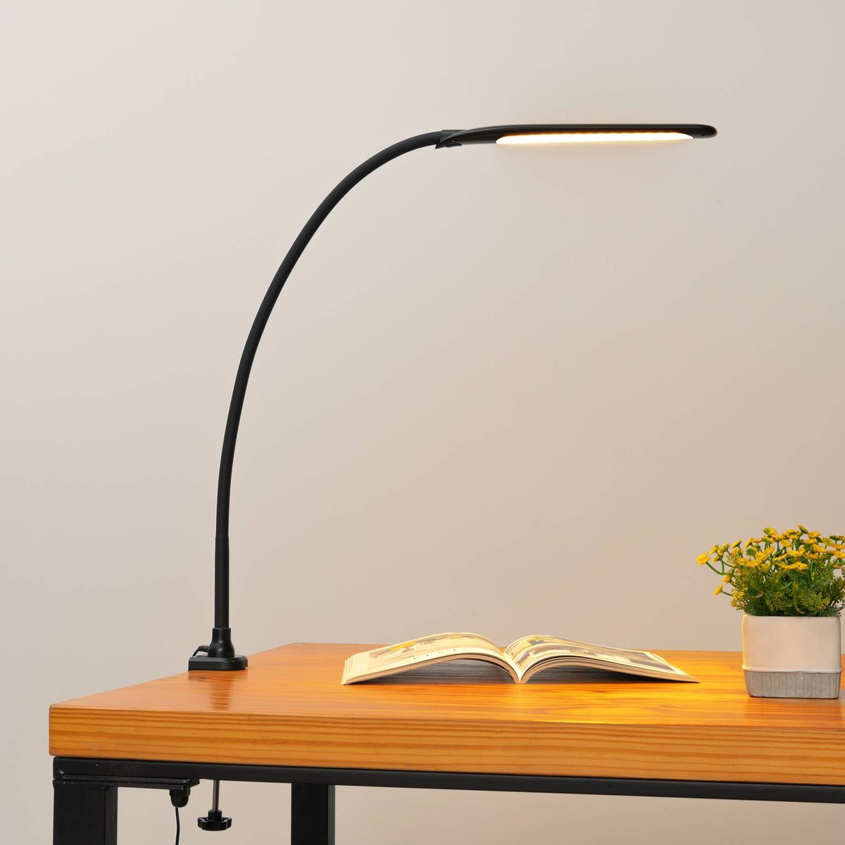 Lampe à pince en métal moderneLED, Nilay noir, LINDBY