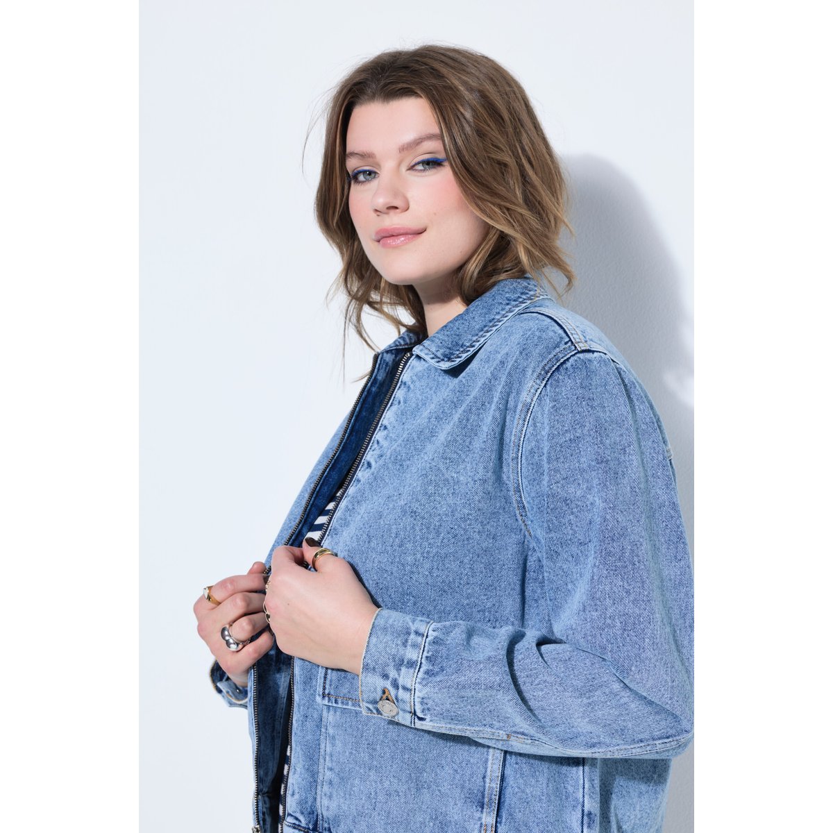 Veste en jean, coupe boxy, fermeture éclair bleu jean, STUDIO UNTOLD