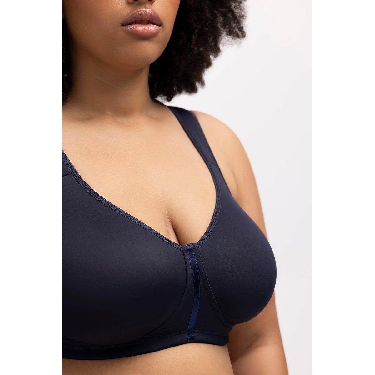 Soutien-gorge confort en microfibre bleu nuit, ULLA POPKEN