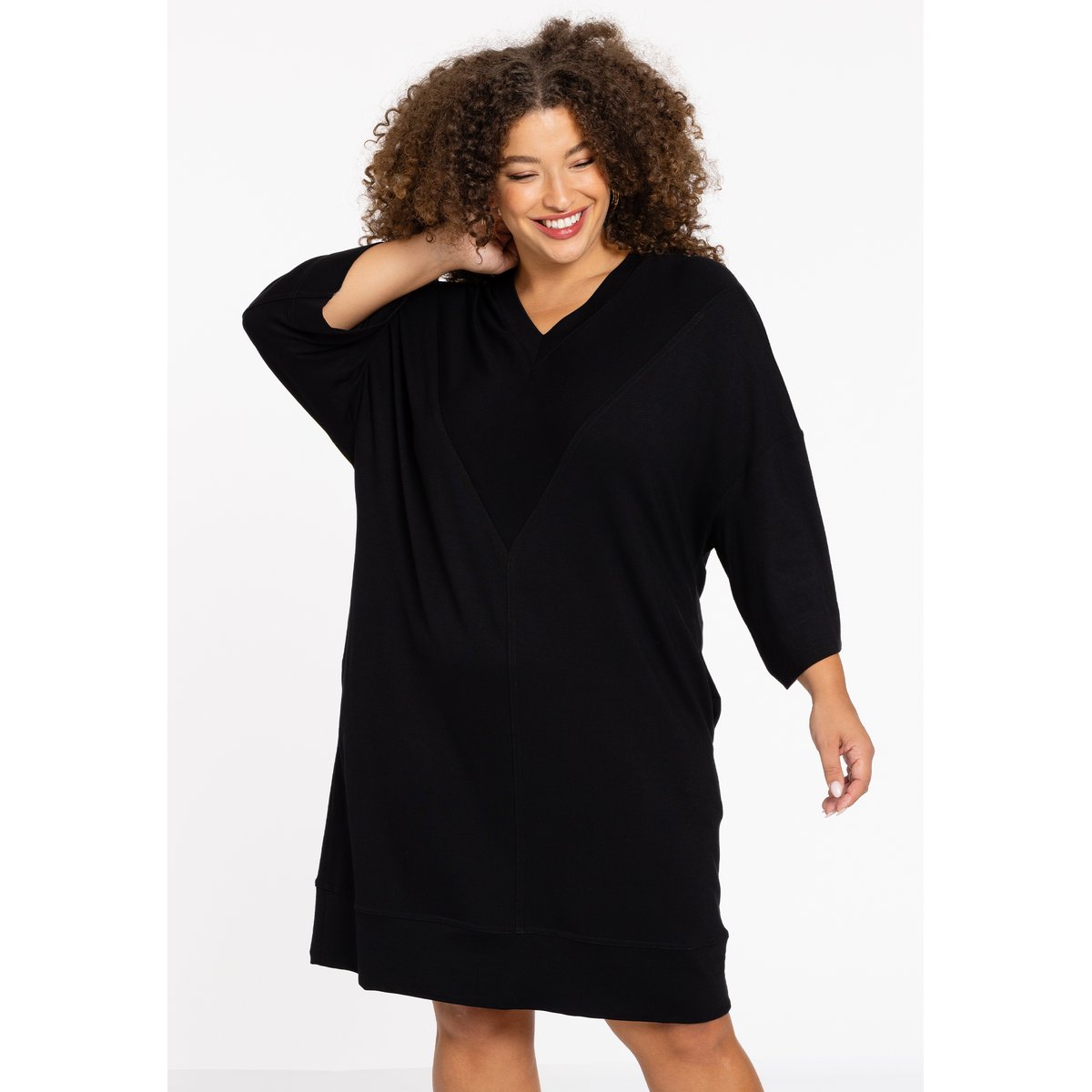 Robe v-cou noir, YOEK