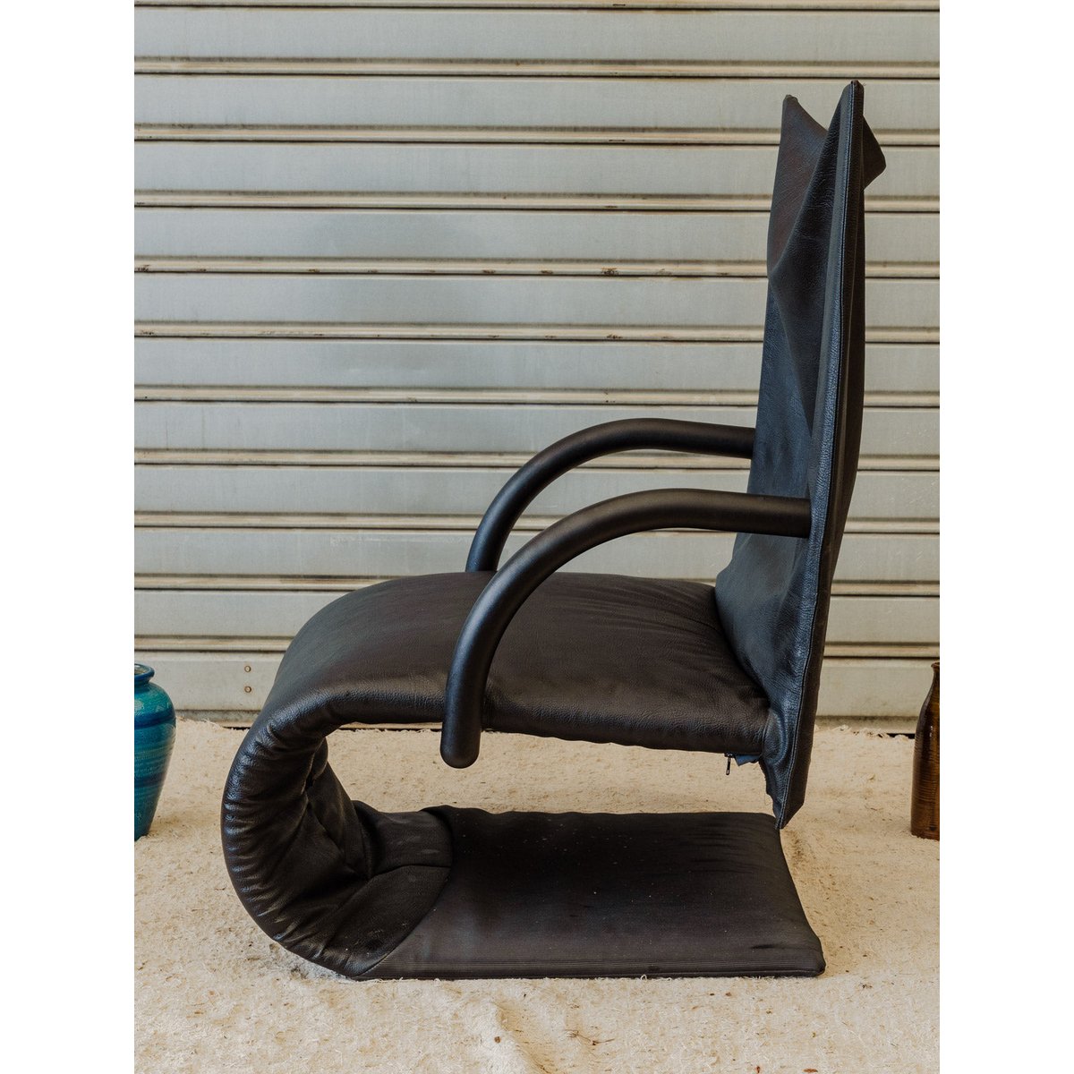 Fauteuil en cuir noir Jakob N°1441 - Bon état noir, DEBONGOUT