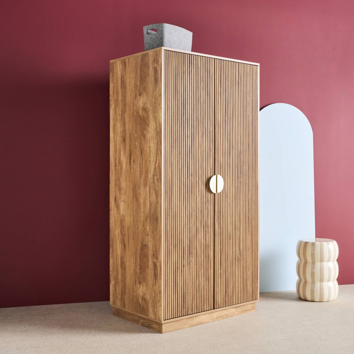 Armoire dressing décor bois de manguier rainuré 2 portes et penderie CELIAN effet manguier, SWEEEK