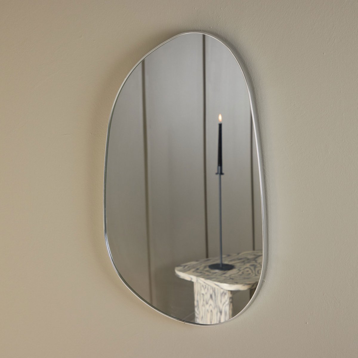 Miroir organique en aluminium 65x40cm- ASKERSUND chrome, VENTURE HOME