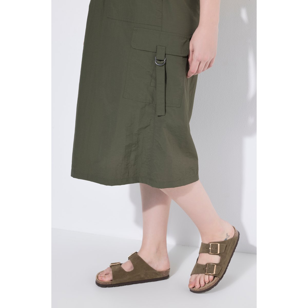 Jupe midi cargo, coupe A, poches cargo gris olive, ULLA POPKEN
