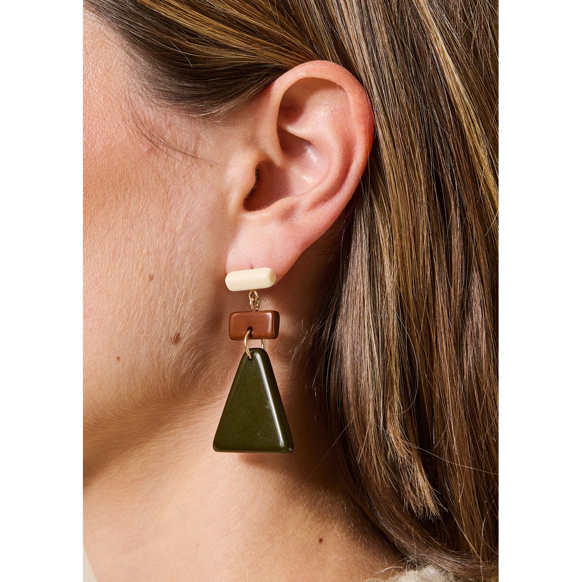 Boucles d'oreilles pendantes géométriques kaki, LA FEE MARABOUTEE