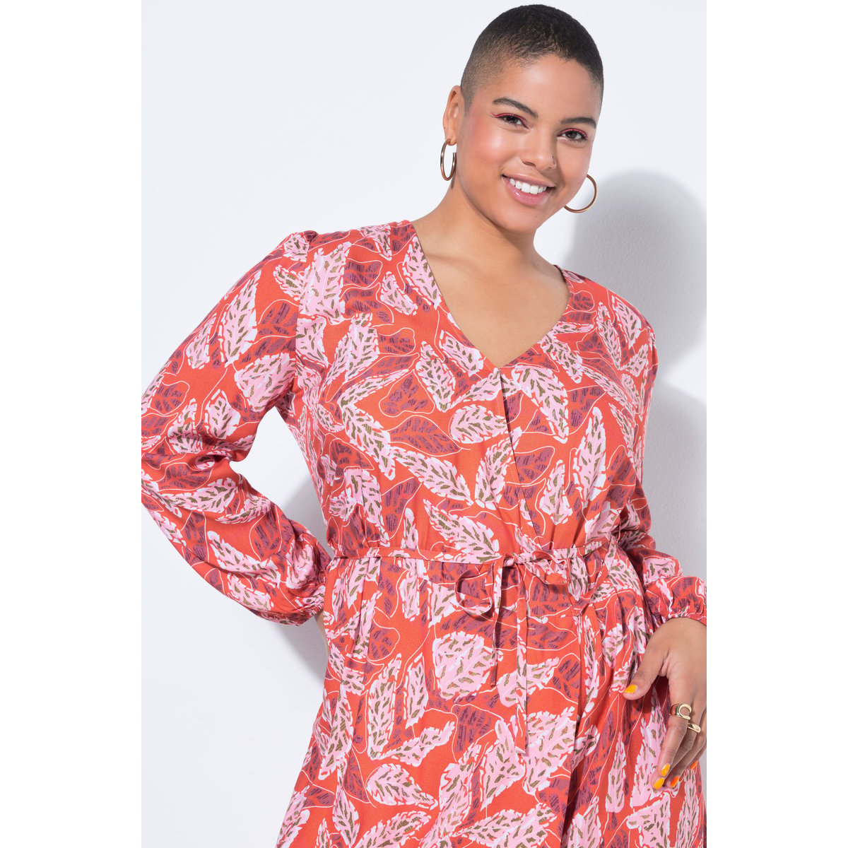 Robe maxi cache-cœur, imprimé feuilles safran, STUDIO UNTOLD