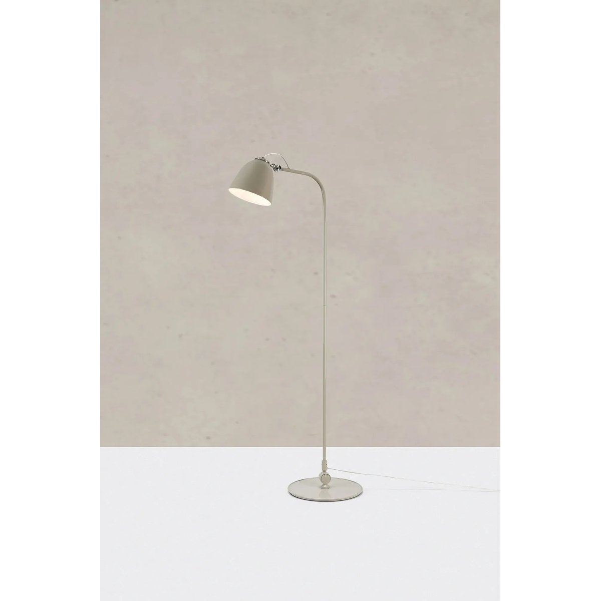 Lampadaire en métal TILT greige, MARKSLOJD